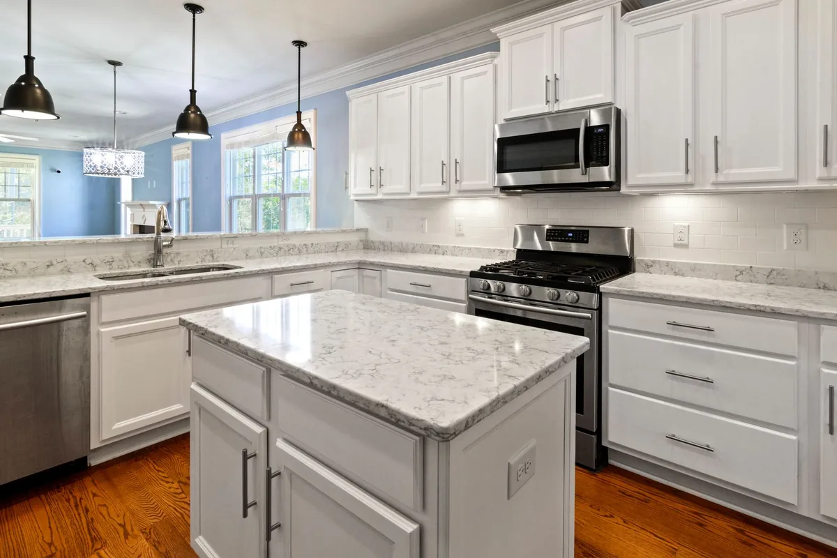 Filth & Squalor Cleanup in Lenexa, KS